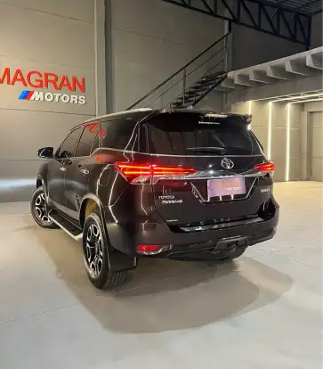 TOYOTA-HILUX SW4-2018