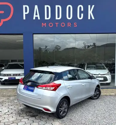 TOYOTA-YARIS-2020