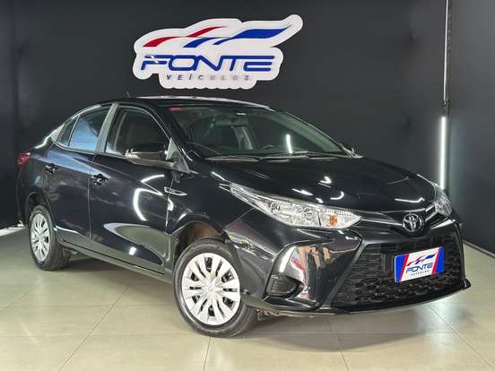 TOYOTA-YARIS-2023