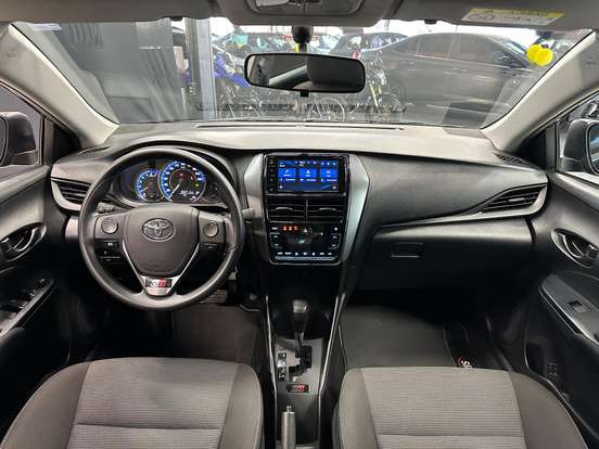 TOYOTA-YARIS-2023