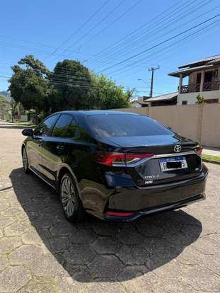 TOYOTA-COROLLA-2021