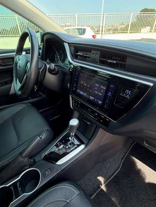 TOYOTA-COROLLA-2019