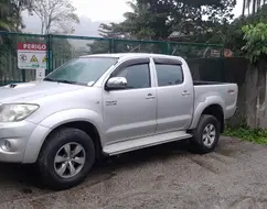 TOYOTA HILUX 3.0 SRV 4X4 CD 16V TURBO INTERCOOLER DIESEL 4P AUTOMÁTICO TOYOTA HILUX 3.0 SRV 4X4 CD 16V TURBO INTERCOOLER DIESEL 4P AUTOMÁTICO