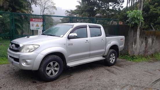 TOYOTA-HILUX-3.0 SRV 4X4 CD 16V TURBO INTERCOOLER DIESEL 4P AUTOMÁTICO TOYOTA-HILUX-2009