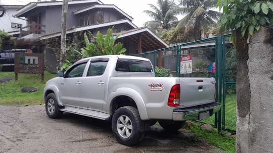 TOYOTA-HILUX-3.0 SRV 4X4 CD 16V TURBO INTERCOOLER DIESEL 4P AUTOMÁTICO TOYOTA-HILUX-2009