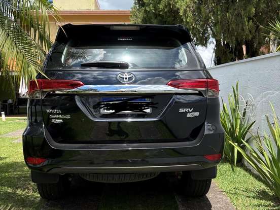 TOYOTA-HILUX SW4-2.7 SRV 7 LUGARES 4X2 16V FLEX 4P AUTOMÁTICO TOYOTA-HILUX SW4-2019