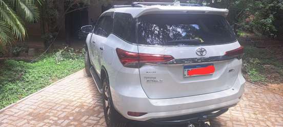 TOYOTA-HILUX SW4-2016
