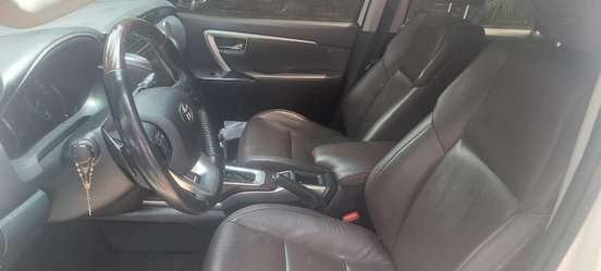 TOYOTA-HILUX SW4-2016