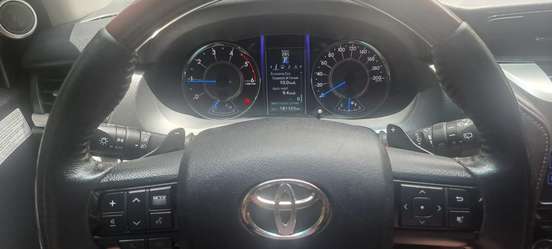 TOYOTA-HILUX SW4-2016