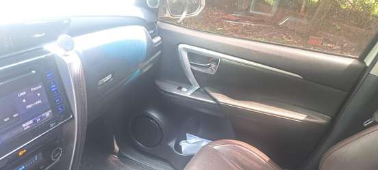 TOYOTA-HILUX SW4-2016