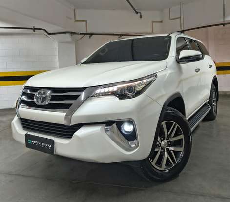 TOYOTA-HILUX SW4-2018