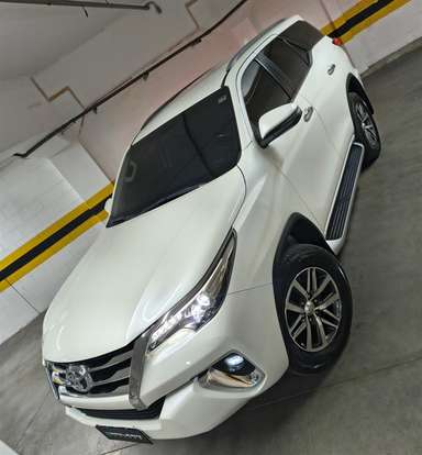 TOYOTA-HILUX SW4-2018