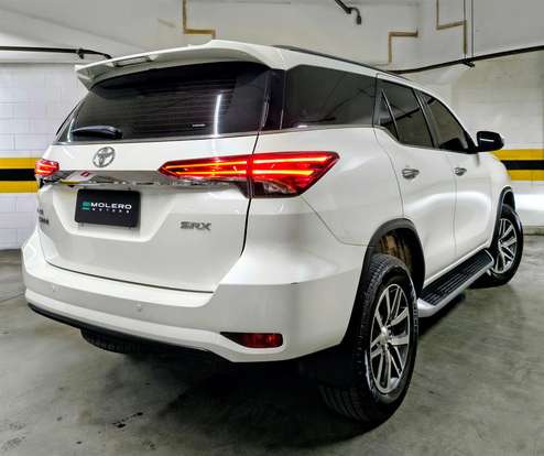 TOYOTA-HILUX SW4-2018
