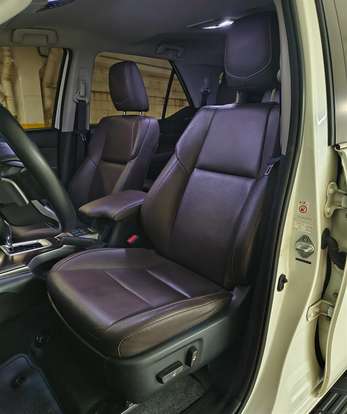 TOYOTA-HILUX SW4-2018