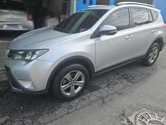 TOYOTA-RAV4-2015