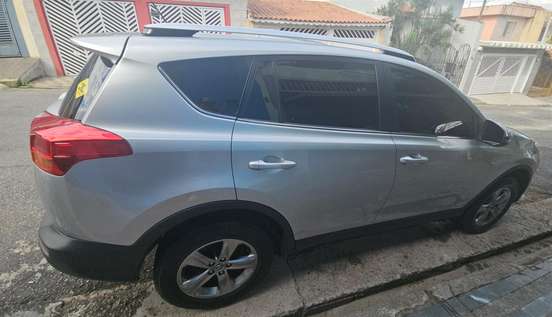 TOYOTA-RAV4-2015