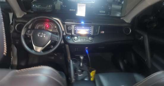 TOYOTA-RAV4-2015