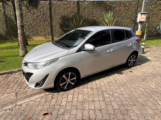 TOYOTA-YARIS-2018
