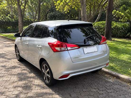 TOYOTA-YARIS-2018