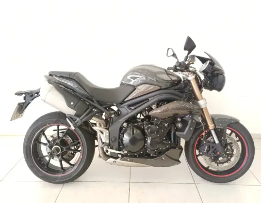 TRIUMPH SPEED TRIPLE 