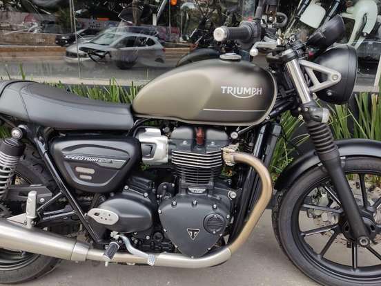 TRIUMPH-SPEED TWIN 900-2022