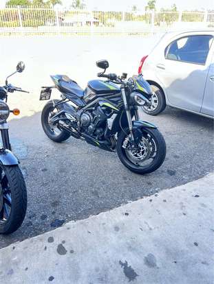 TRIUMPH-STREET TRIPLE 765 RS-2020