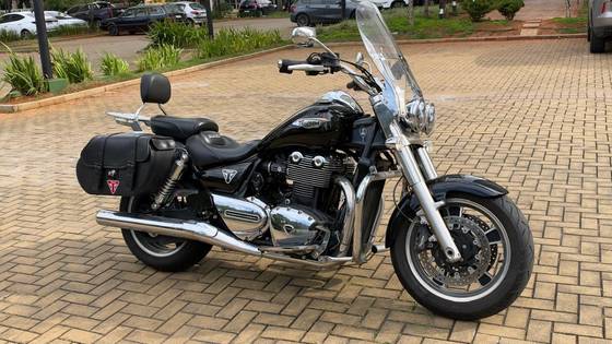 TRIUMPH THUNDERBIRD COMMANDER ABS 