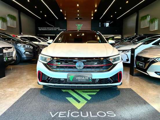 VOLKSWAGEN-JETTA-2022