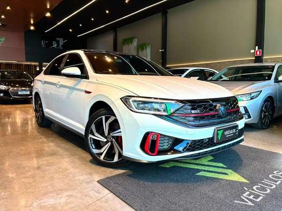 VOLKSWAGEN-JETTA-2022