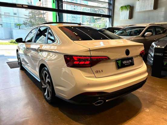 VOLKSWAGEN-JETTA-2022