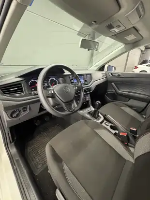 VOLKSWAGEN-POLO-2023