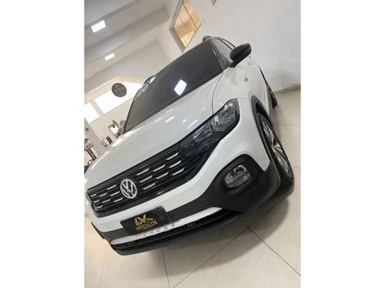 VOLKSWAGEN-T-CROSS-2020