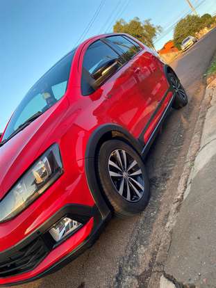 VOLKSWAGEN-FOX-2016