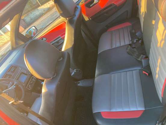 VOLKSWAGEN-FOX-2016