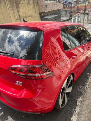 VOLKSWAGEN-GOLF-2013