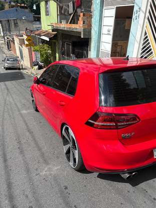 VOLKSWAGEN-GOLF-2013