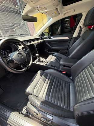 VOLKSWAGEN-PASSAT-2018
