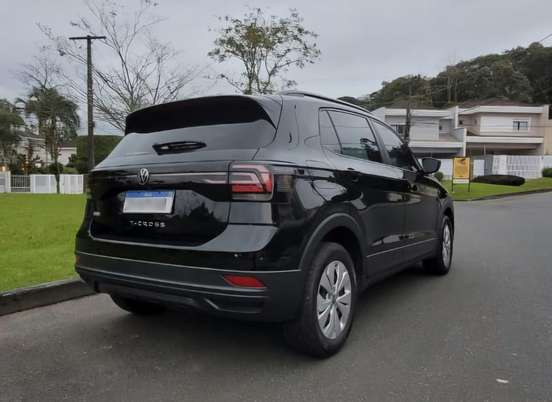 VOLKSWAGEN-T-CROSS-2023