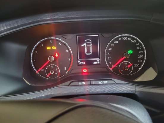 VOLKSWAGEN-T-CROSS-2023