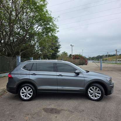 VOLKSWAGEN-TIGUAN-2019
