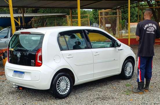 VOLKSWAGEN-UP-1.0 TSI MOVE UP 12V FLEX 4P MANUAL VOLKSWAGEN-UP-2016