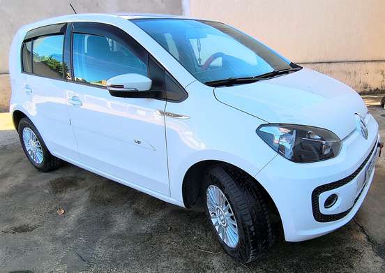 VOLKSWAGEN-UP-2016