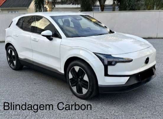 VOLVO-EX30-2024