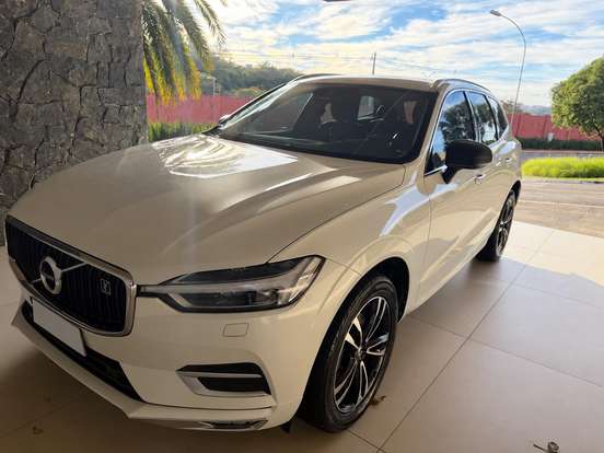 VOLVO-XC60-2.0 T5 GASOLINA MOMENTUM AWD GEARTRONIC VOLVO-XC60-2019