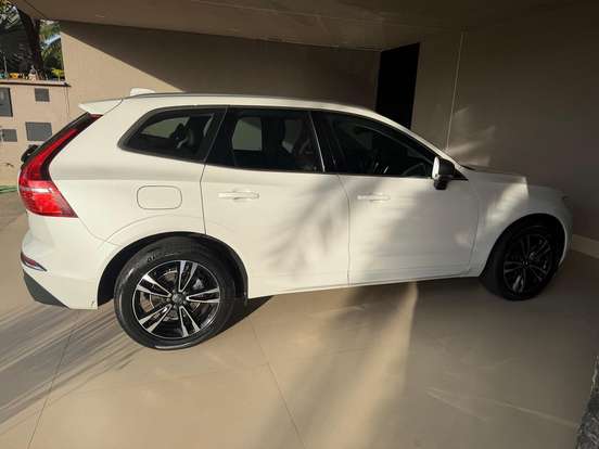 VOLVO-XC60-2019
