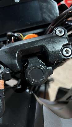 YAMAHA-FZ25 FAZER CONNECTED ABS YAMAHA-FZ25 FAZER CONNECTED ABS-2025