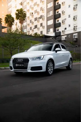 Audi A1 1.4 Tfsi Sportback Ambition 16V 185CV Gasolina 4P Automático
