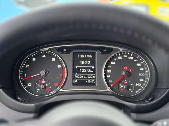 AUDI-A1-1.4 TFSI SPORTBACK ATTRACTION 16V 122CV GASOLINA 4P S-TRONIC AUDI-A1-2012