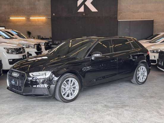 AUDI-A3-2018