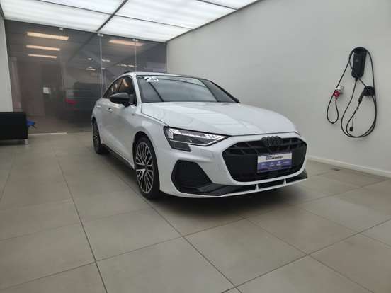 AUDI-A3-2.0 40 TFSI GASOLINA SEDAN PERFORMANCE BLACK S-TRONIC AUDI-A3-2024